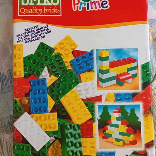 Set of large plastic building blocks with figures