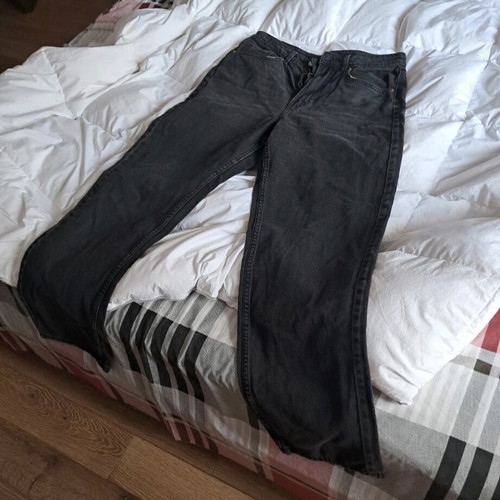 Black denim jeans like new, straight ultra high waist, size L, black