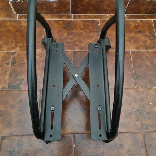 Metal tower base used with wheels