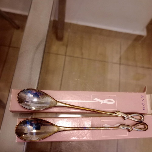 Avon teaspoon set new with pink rhinestones cancer awareness, 2 pcs
