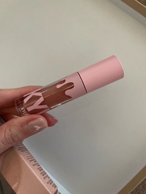 Kylie cosmetics καινούργιο