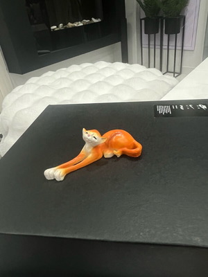 Cat miniature like new, handmade, beautiful