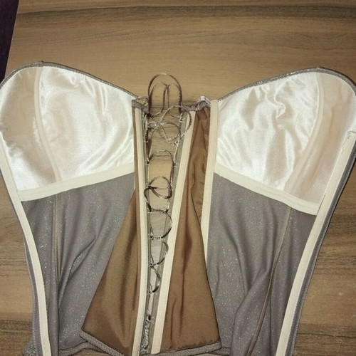 Med Gold Label Corset Bustier like new, beige and gold