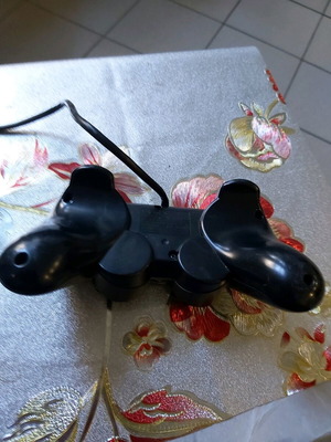 PlayStation 2 controller used, functional condition