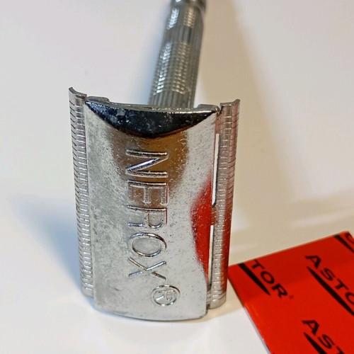 Shaving machines, brushes and razors used, set