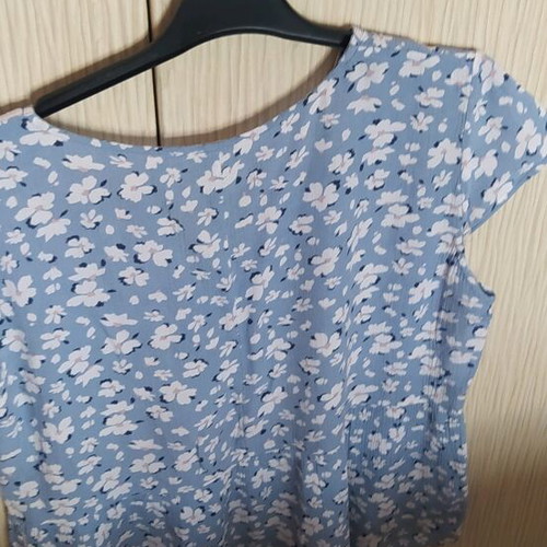 Sim and Sam floral blouse like new, multicolor turquoise