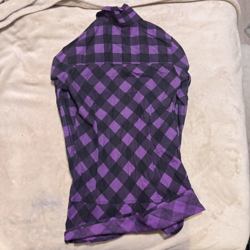 Womens button up shirt size XS like new, black and purple