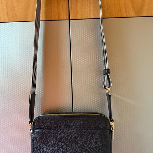 Michael Kors black pebbled leather crossbody bag like new
