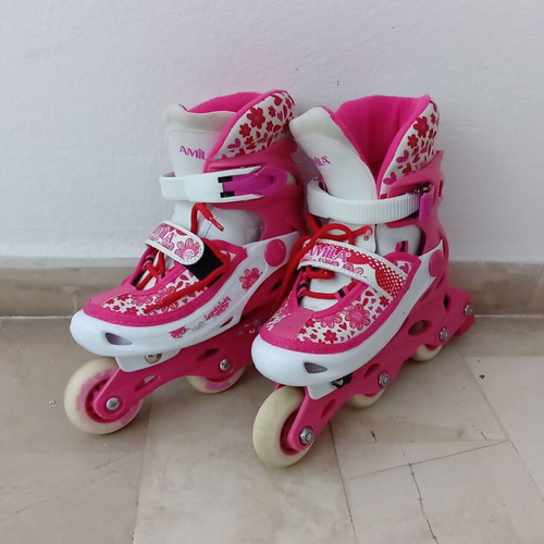 Amila Kids Roller Skates size 31-34 like new