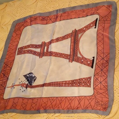 Square scarf like new, lightweight