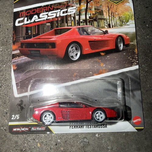Hot Wheels Modern Classics Ferrari Testarossa new