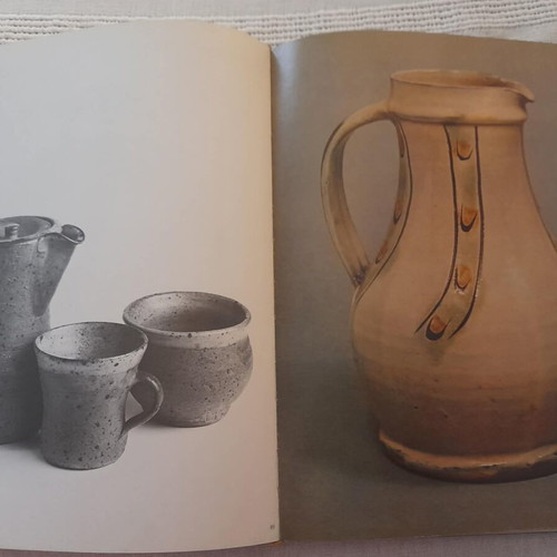 Book L'art de Bernard Leach hardcover like new, in French