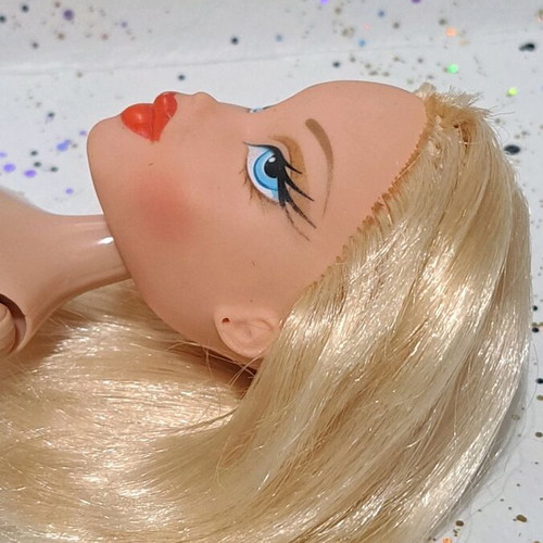 Bratz Oh La La Cloe used nude doll with flaws