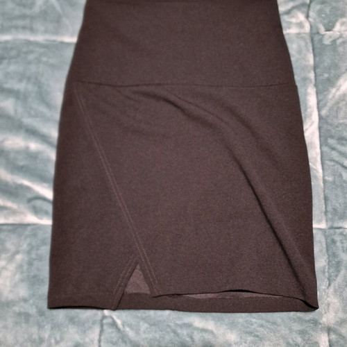 On Line fitted black skirt size S like new, elastic