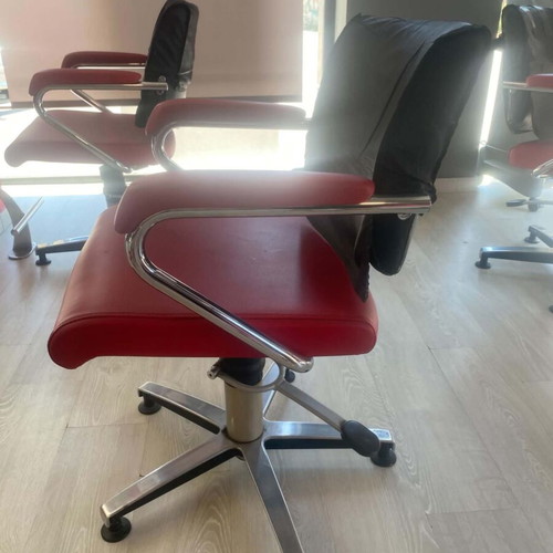 Leather salon chairs used, pack of 8 with hydraulic mechanism