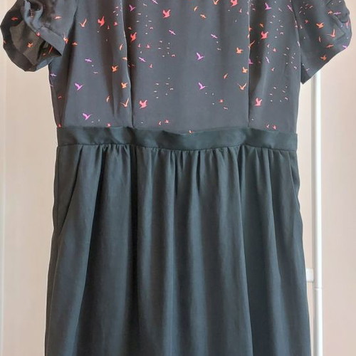 Short-sleeve dress used, size M, with zipper