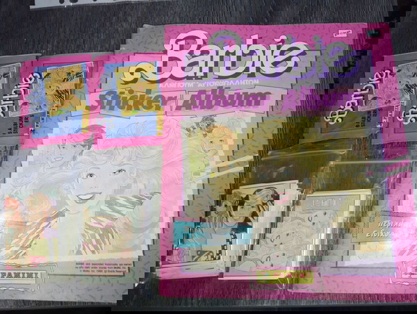 Σπάνιο άλμπουμ barbie ελληνικό με 141/180 αυτοκόλλητα 2 φακελάκια κ συμπληρωμένο το ένθετο