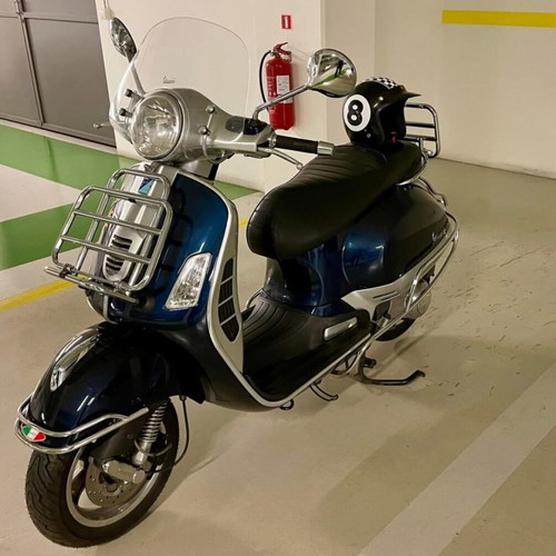 Vespa GTS 300ie used special edition 2013, two-tone