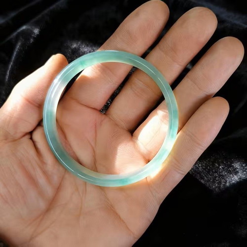 Vintage elegant women's bracelet new, quartz, turquoise and green