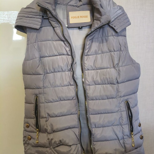 Foglie Rosse Sleeveless Quilted Puffer Gilet Size M like new, gray