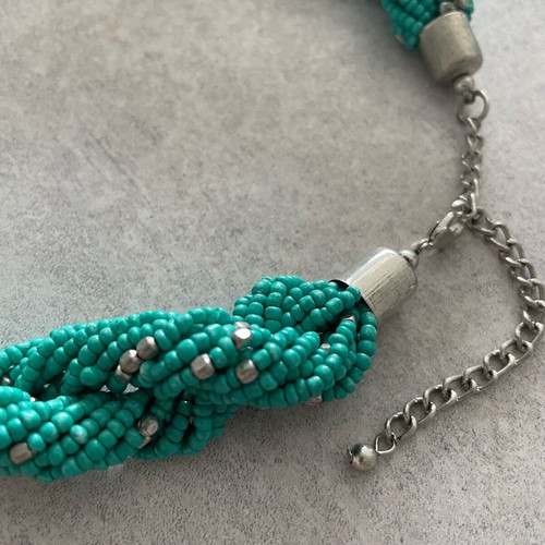 Women's necklace like new with turquoise and silver beads, H&M