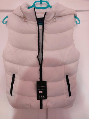 Sleeveless women's vest new, size M/L, white