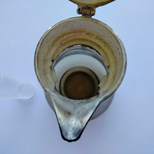 Κανάτα παλιά μεταχειρισμένη γυαλί με μέταλλο