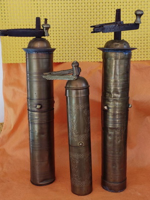 Bronze manual coffee grinders used, set of 3, collectible
