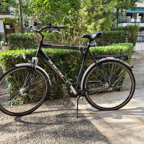 Ideal EZiGO men's city bike 27.5” like new with front suspension