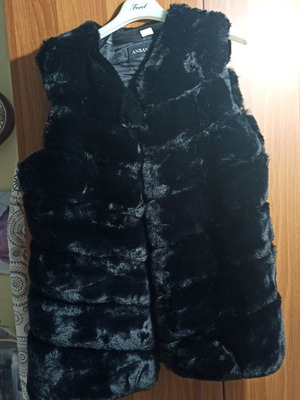 Fur vest with leather detail new, black, size L