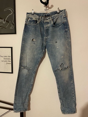 Levi’s jeans blue W33 L32 used with rips