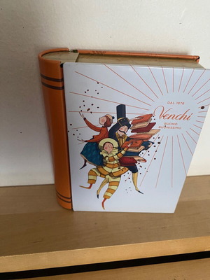 Venchi metal box, 11x9x3 cm