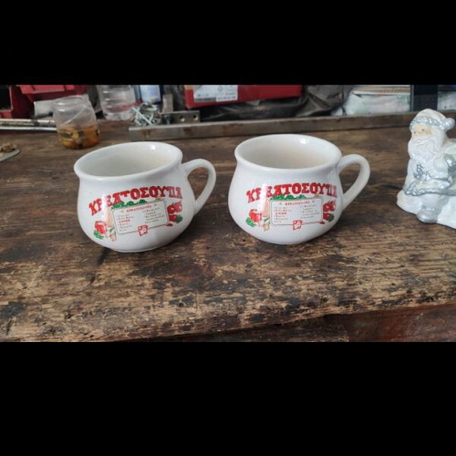 Knorr collectible mugs like new, set of 2