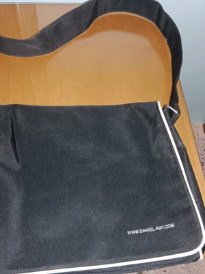 Black crossbody bag like new with large space and pockets