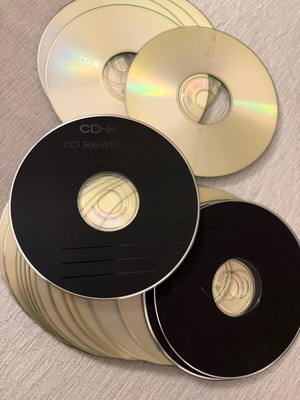 CD άδεια καινούργια