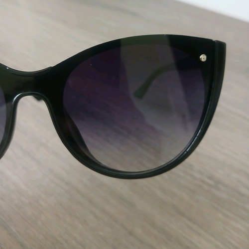 Sunglasses like new, black