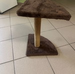 Cat Scratching Post like new, 8x18