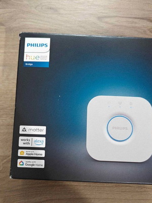 Philips Hue Bridge smart lighting hub