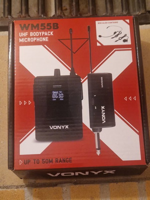 Vonyx WM55B UHF Wireless Microphone Bodypack with Headset and Lavalier