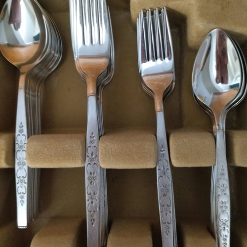 Vintage American stainless steel cutlery set complete, new