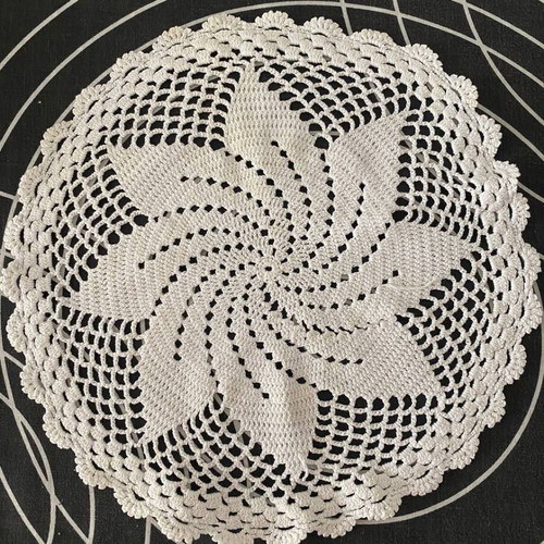 Set of 2 handmade crochet doilies white, new, vintage style