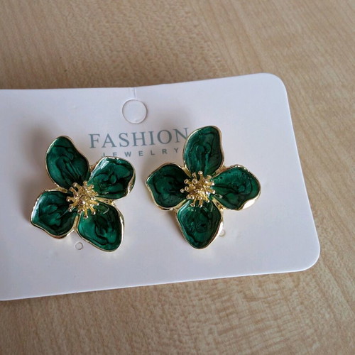 Flower earrings green with gold new