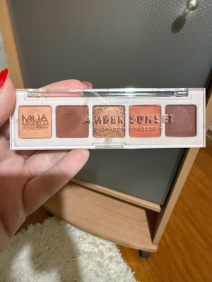 Mua 5 Shade Eye Palette Amber Sunset new, nude tones matte & shimmer-foil