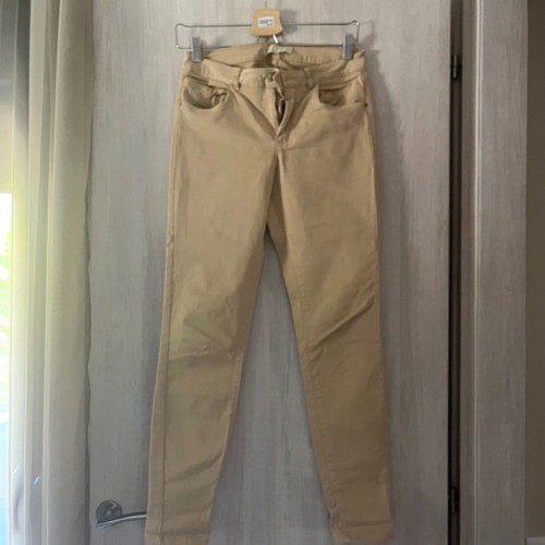 Zara pants size small used, beige, fitted with elastic fabric