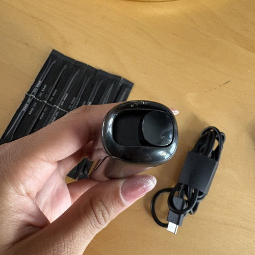 Ploom new device with cleaning sachets and cable
