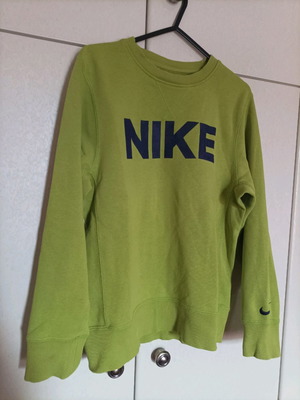 Φούτερ παιδικό Nike μεταχειρισμένο, χωρίς κουκούλα, λαχανί με μωβ λογότυπο, 12 ετών