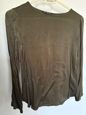 Zara satin blouse size XS long sleeve dark olive like new