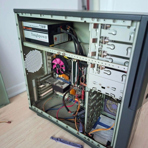 Chieftec CH-03 Full Tower PC Case with Thermaltake 750W Power Supply like new