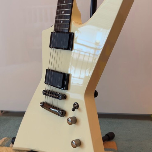 Ηλεκτρική κιθάρα ESP LTD EX-400 σαν καινούργιο με πακέτο Marshall