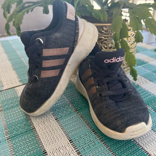 Adidas shoes used, size 20, comfortable for everyday wear